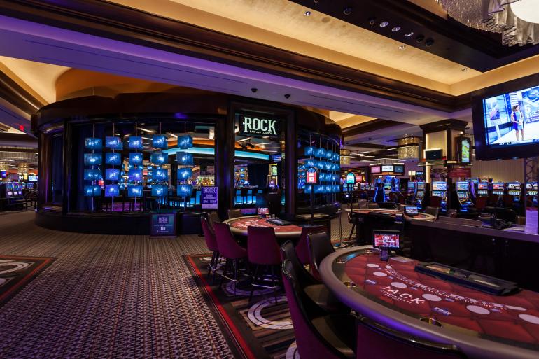 High Roller Haven: Luxury and Fortune Await